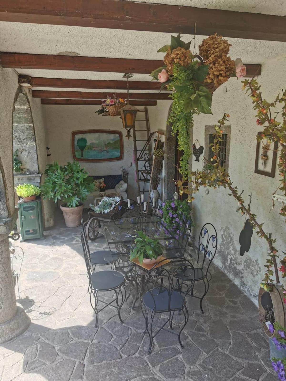 베스토네 A Casa Di Gianni E Mari B&B 외부 사진